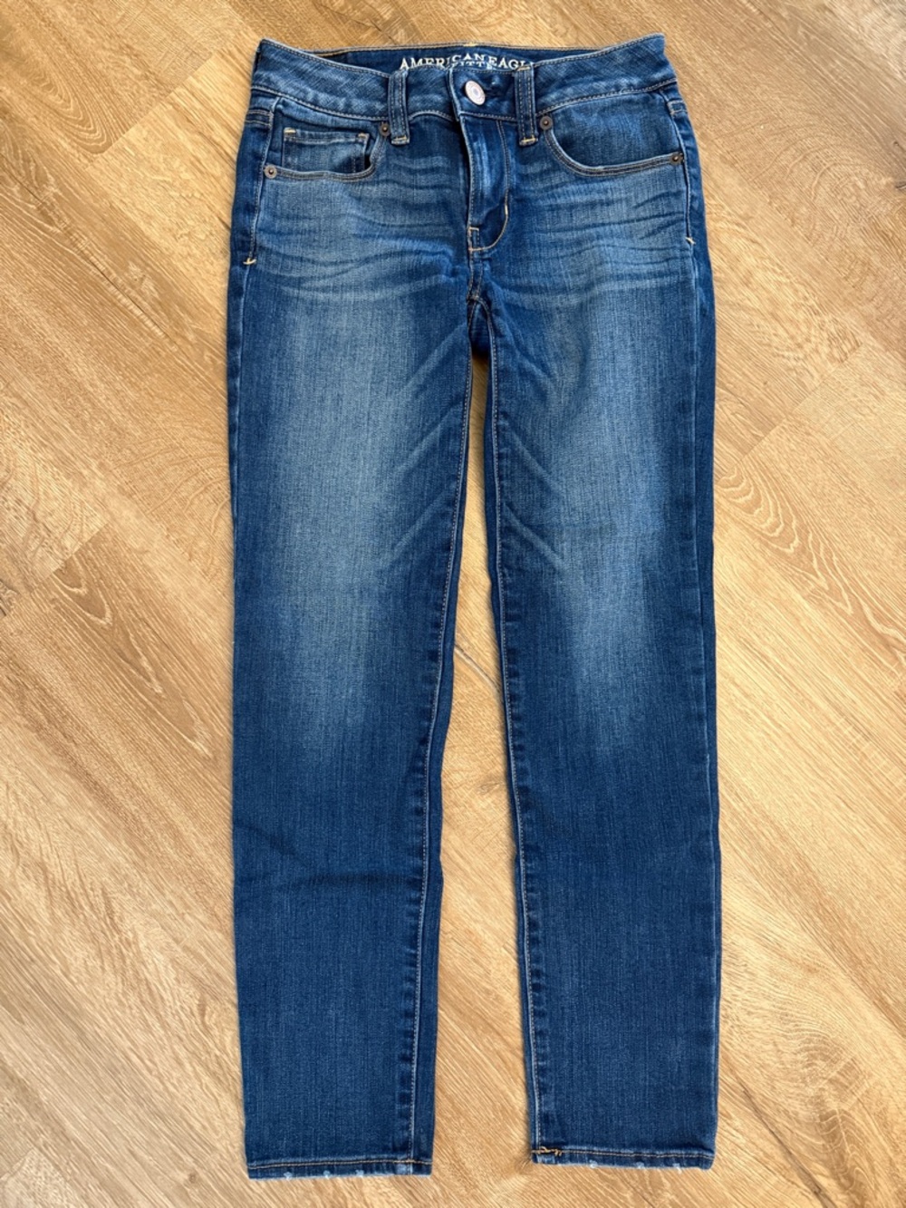 American Eagle Outfitters Women’s Skinny Jeans in Blue Wash